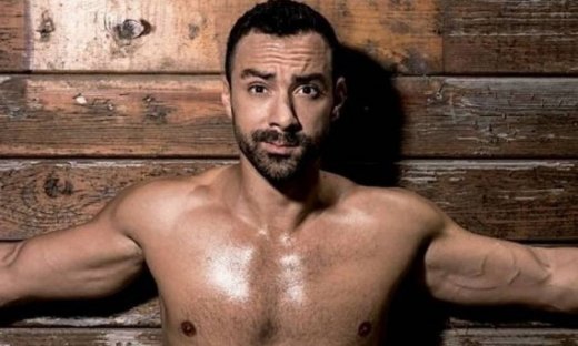 Σάκης Τανιμανίδης: «Δεν νιώθω ότι «υπηρετώ» κάτι»