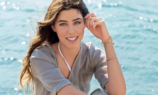 Demy: «Με πολύ κόπο προσπαθώ να συνδυάζω τραγούδι και θέατρο»