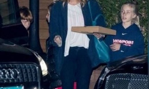 H περίεργη εμφάνιση της star και η λεπτομέρεια που μαρτυρά το χωρισμό της