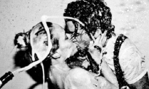 Η μία και μοναδική συνήθεια που «καταστρέφει» το σεξ σου