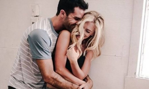 Πώς θα τον κάνεις να σε παρακαλάει: 5 αλάνθαστα ψυχολογικά τρικς