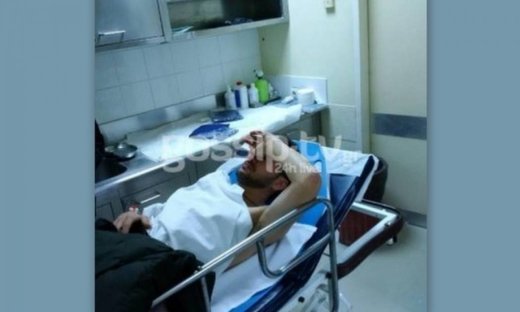 Μόνο εδώ. Ο Πάνος Καλλίδης μέσα στο νοσοκομείο (Nassos blog)