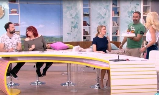 «Ελένη»: Τούρτα – έκπληξη on air για τα γενέθλια της...