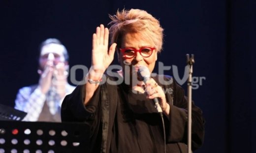 Η Γαλάνη ξεκίνησε τις εμφανίσεις της