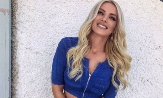 Η Κατερίνα Καινούργιου μετρά αντίστροφα για το καλοκαίρι με το πιο μικροσκοπικό της μπικίνι