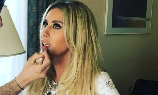 Η Γωγώ Μαστροκώστα σε ρόλο μοντέλου