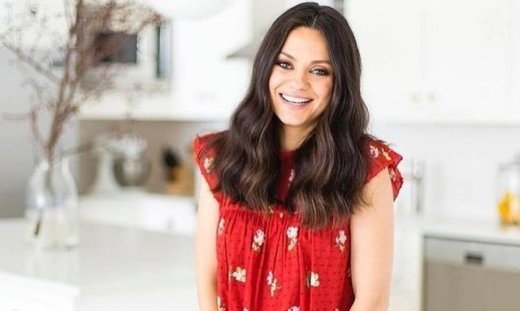 Η Mila Kunis σε χαλαρή βόλτα με τον Ashton Kutcher και τα δύο τους παιδιά