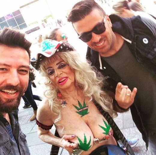 Διακοπές μαζί στην Νέα Υόρκη κάνουν Παπαγιάννης και Αϊβάζης