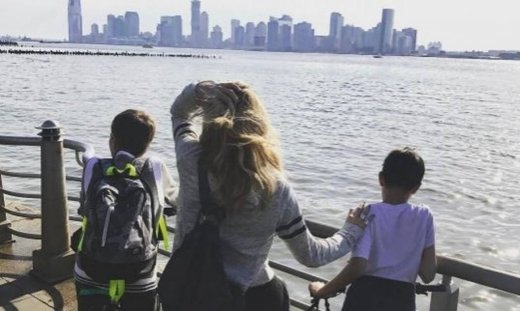 Ντορέττα Παπαδημητρίου: Η φωτό από τις Πασχαλινές διακοπές με τους γιους της στη Νέα Υόρκη