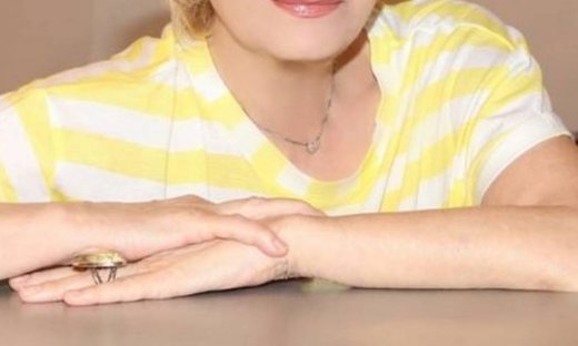 Ελληνίδα ηθοποιός εξομολογείται: «Μετανιώνω γι’ αυτή την έκτρωση. Ο γιος μου ήρθε σε…»