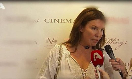 Βάνα Μπάρμπα: «Άλλαξα ρούχα, επειδή η κόρη μου μου είπε «δείχνει τα κιλά σου»»