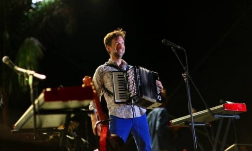 Ο Κωστής Μαραβέγιας για μία συναυλία στην Τεχνόπολη