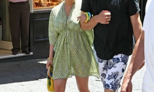 To μυστικό της star μόλις αποκαλύφθηκε: Η κρυφή εγκυμοσύνη και οι φωτογραφίες που την προδίδουν