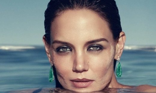 Η Katie Holmes και η εμφάνιση που κάνει το γύρο του κόσμου