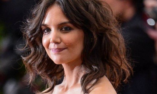 Και πάλι φοιτήτρια η Holmes