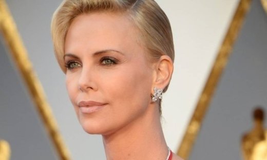 Wow: H Charlize Theron είναι ερωτευμένη και δε φαντάζεσαι με ποιον