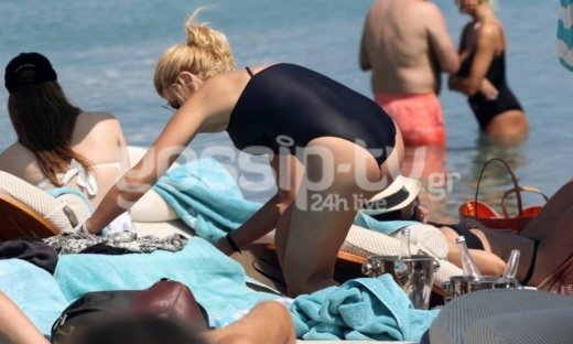 Κωνσταντίνα Σπυροπούλου: Αναστάτωσε την Μύκονο με το "καυτό" μαγιό της