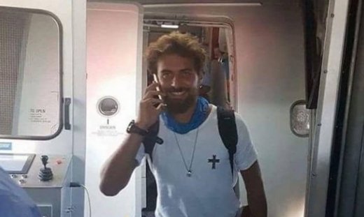 Νύχτα πάθους η πρώτη νύχτα για τον Μάριο στην Κύπρο. Η ξανθιά και τα γούστα (Nassos blog)