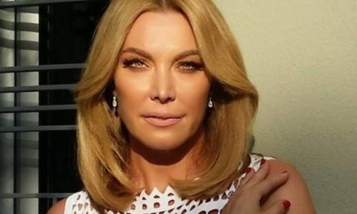 Έτσι ξεκίνησε τις διακοπές της η Τατιάνα Στεφανίδου