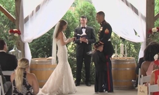 Η συγκινητική αντίδραση ενός τετράχρονου στους γαμήλιους όρκους της μητριάς