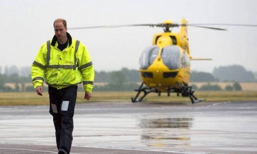 Ο πρίγκιπας Γουίλιαμ παραιτείται για να αφοσιωθεί στα βασιλικά του καθήκοντα