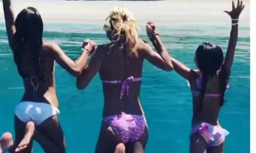 Ελένη Μενεγάκη: Το σχόλιο της Ζαρίφη στο βίντεο με τις βουτιές της παρουσιάστριας