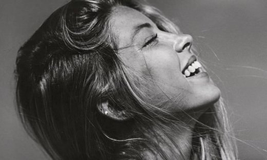 Κάνε λεύκανση δοντιών στο σπίτι με αυτές τις 2 DIY συνταγές