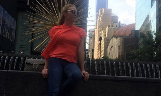 Η Τατιάνα Στεφανίδου φωτογραφίζει την κόρη της στη Νέα Υόρκη