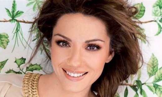 H βόλτα της Βάσως Λασκαράκη με την τεσσάρων χρονών κορούλα της