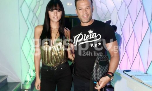 Ο Σόμμερ με πούρο και η Παναγιωτακοπούλου με νέο λουκ στα μπουζούκια