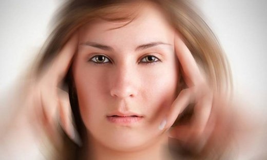 Ξαφνική ζάλη: Τι μπορεί να σημαίνει & τι πρέπει να κάνετε