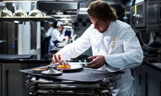 Nικολά Σαλ: Στον chef του ιστορικού Ritz το βραβείο «Σεφ της χρονιάς»