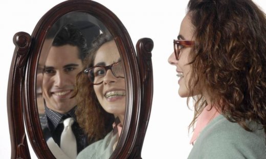 Μαρία η άσχημη: Ο Δημήτρης, έξαλλος με τη Χριστίνα, απαιτεί την απόλυσή της