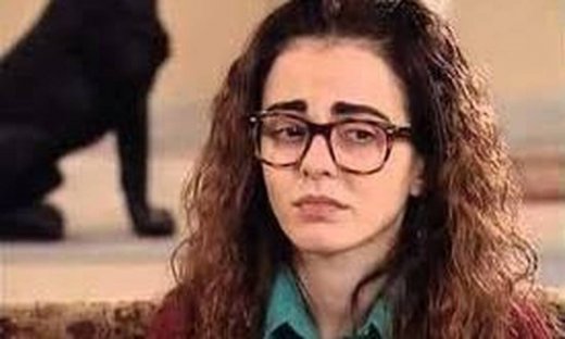 Μαρία η άσχημη: Η μέρα της επίδειξης της πρώτης κολεξιόν υπό την προεδρία του Αλέξη φθάνει