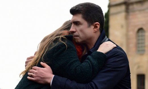 Η νύφη: Ο Φαρούκ μαθαίνει ότι έχει γιο