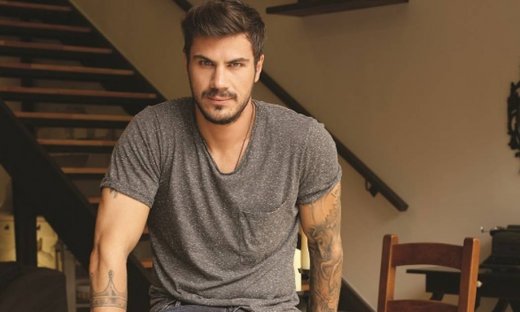 Βγήκε το τρέιλερ για την νέα εκπομπή του Πετρετζίκη