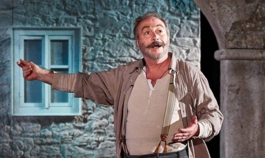 Στο χειρουργείο ο Γρηγόρης Βαλτινός. Αναβλήθηκε η πρεμιέρα του στο θέατρο