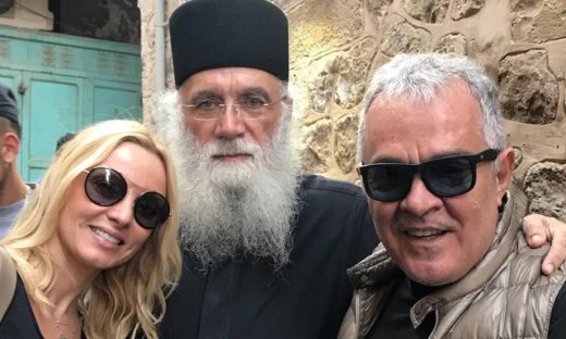 Ζήνα-Λύρας: Συνάντησαν τον ιερέα που τους πάντρεψε στα Ιεροσόλυμα