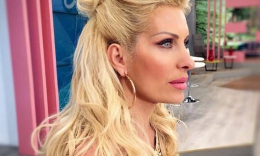 Δεν θα πιστέψετε ποια κωμική ηθοποιός δέχτηκε πρόταση να είναι στην εκπομπή της Μενεγάκη κι αρνήθηκε