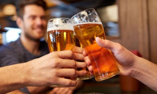 Μπίρα: Πόσες θερμίδες έχει - Πώς θα αποφύγετε το φούσκωμα