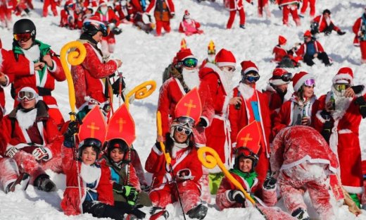 Σκιέρ Αγιοβασίληδες «κατακτούν» τις πίστες της Ελβετίας