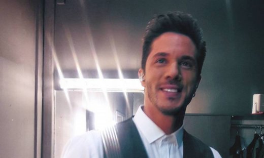 Νίκος Οικονομόπουλος: Στόλισε το χριστουγεννιάτικο δέντρο του και μας το δείχνει