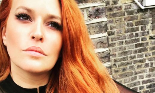 Η Σίσσυ Χρηστίδου στυλάτη και εμφανώς αδυνατισμένη