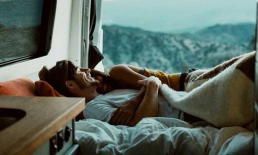 4 πράγματα που ΔΕΝ θα προσέξει την πρώτη φορά που κάνετε σεξ