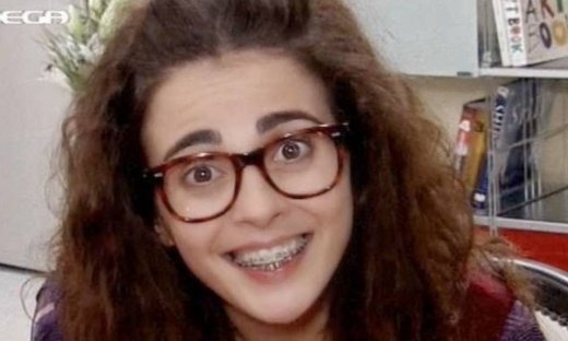 Μαρία η άσχημη: Η Μαρία, επιστρέφοντας στο γραφείο της…