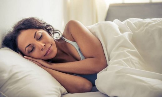 Απώλεια βάρους ενώ κοιμάσαι; 4 μικρές αλλαγές για να το πετύχεις