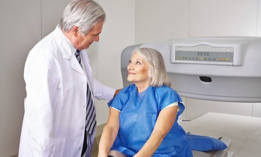 Μέτρηση οστικής πυκνότητας: Ποιοι πρέπει να κάνουν την εξέταση