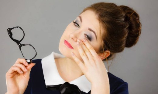 Ξηρά μάτια με φαγούρα τον χειμώνα: Πώς θα το αντιμετωπίσετε