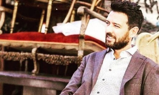 Μάνος Παπαγιάννης: Η πρώτη φωτογραφία αγκαλιά με το γιο του στο Instagram και το χαριτωμένο σχόλιο