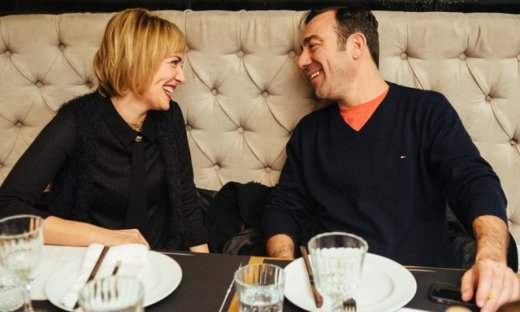 Καλυβάτσης-Λούπη: Δεν κρύβονται πια… Σπάνια δημόσια έξοδος για το ζευγάρι